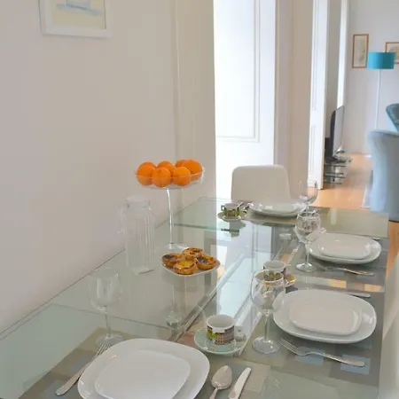 Rh Mouraria Garden, Swimming Pool & View 아파트