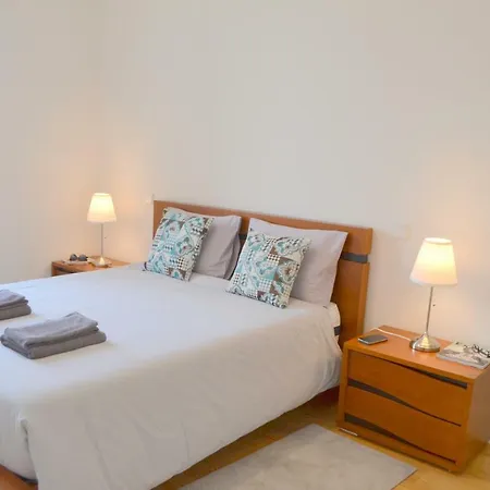 아파트 Rh Mouraria Garden, Swimming Pool & View 리스본