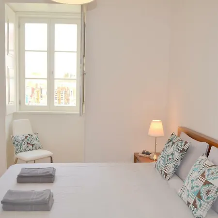 Rh Mouraria Garden, Swimming Pool & View 아파트