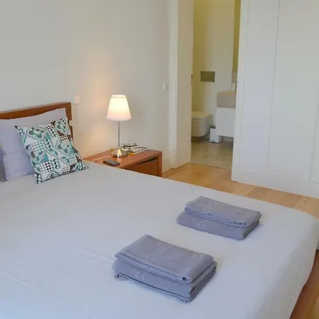 Rh Mouraria Garden, Swimming Pool & View 리스본