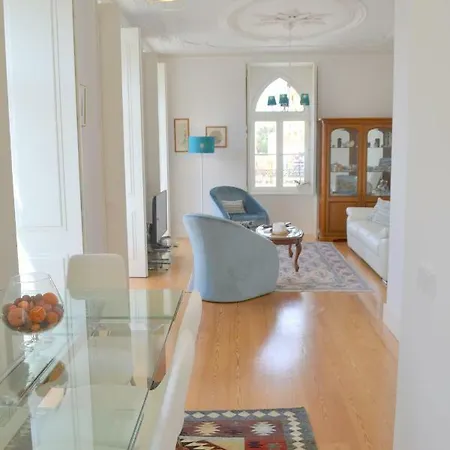 Rh Mouraria Garden, Swimming Pool & View 아파트 *