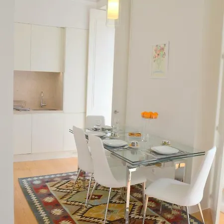 Rh Mouraria Garden, Swimming Pool & View *